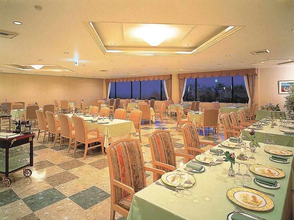 Royal Hotel Yatsugatake -From Apr2024 Grand Mercure Yatsugatake Resort & Spa Hokuto  Εξωτερικό φωτογραφία