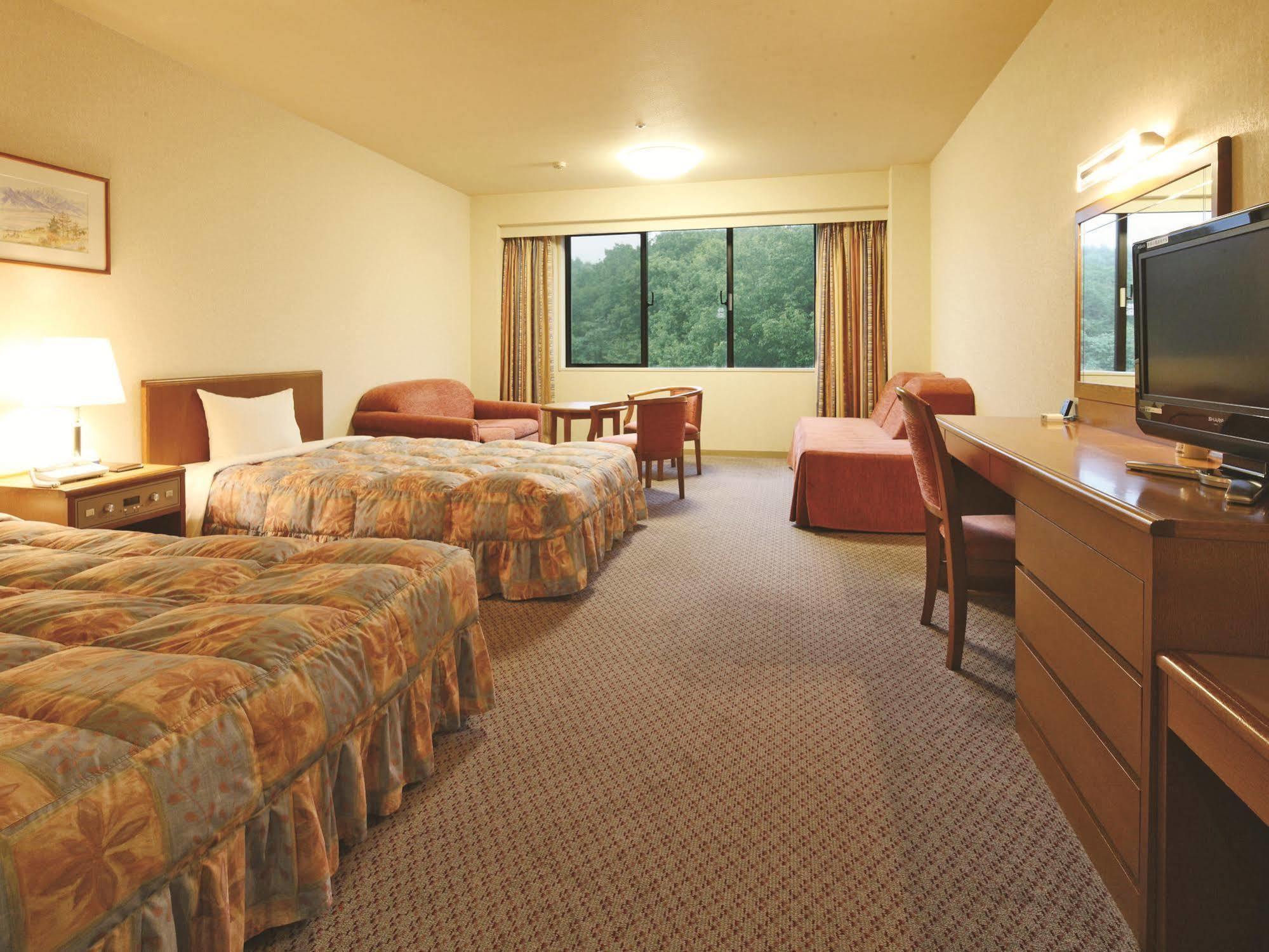 Royal Hotel Yatsugatake -From Apr2024 Grand Mercure Yatsugatake Resort & Spa Hokuto  Εξωτερικό φωτογραφία