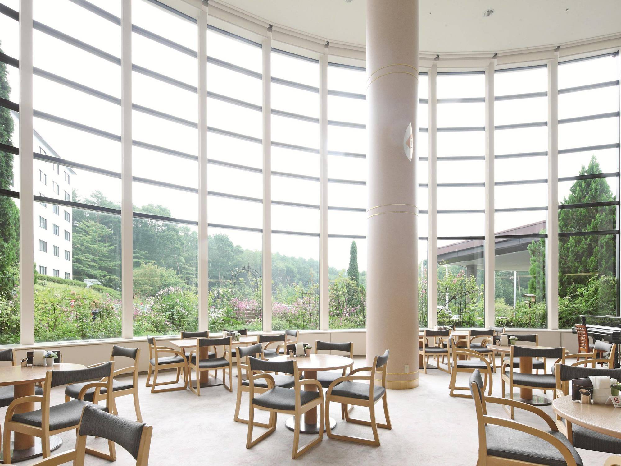 Royal Hotel Yatsugatake -From Apr2024 Grand Mercure Yatsugatake Resort & Spa Hokuto  Εξωτερικό φωτογραφία
